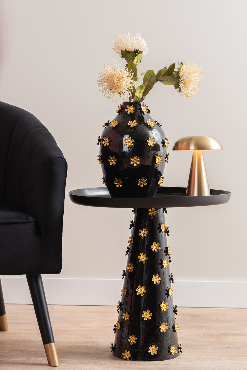 present time Vase Golden Flowers enamel black