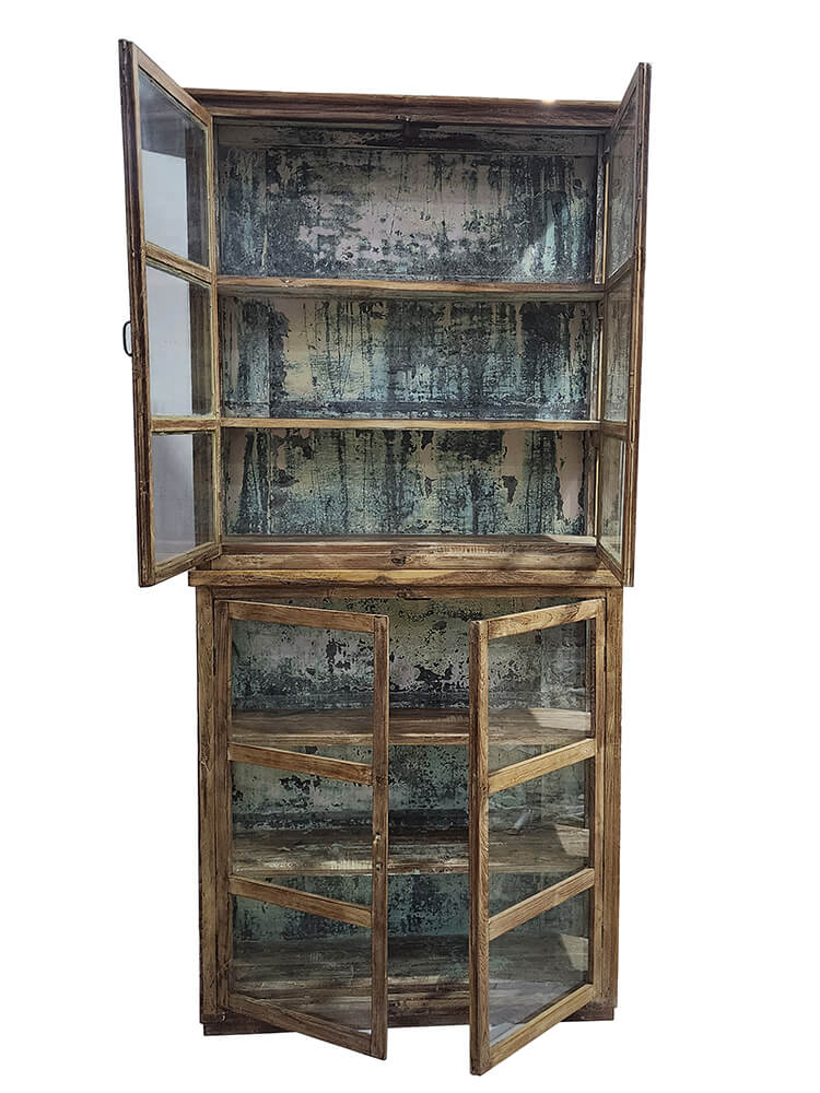 Trademark Living Stor smuk vitrine med glaslåger