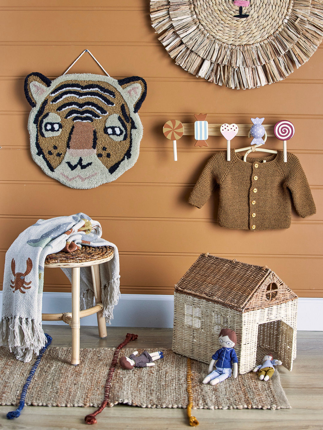 Bloomingville MINI Rudy Knagerække, Brun, FSC® 100% , Pine