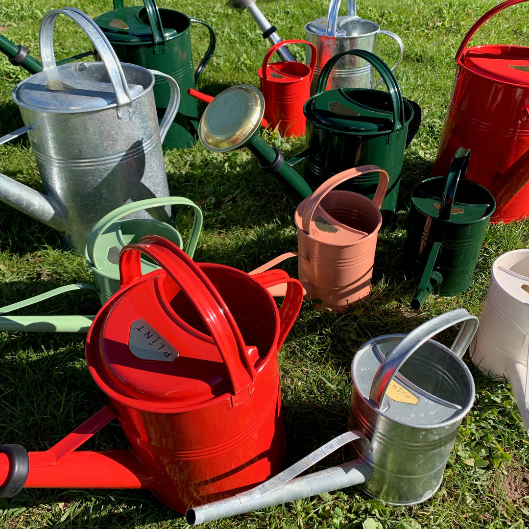 PLINT.eu Watering can 9 liter red