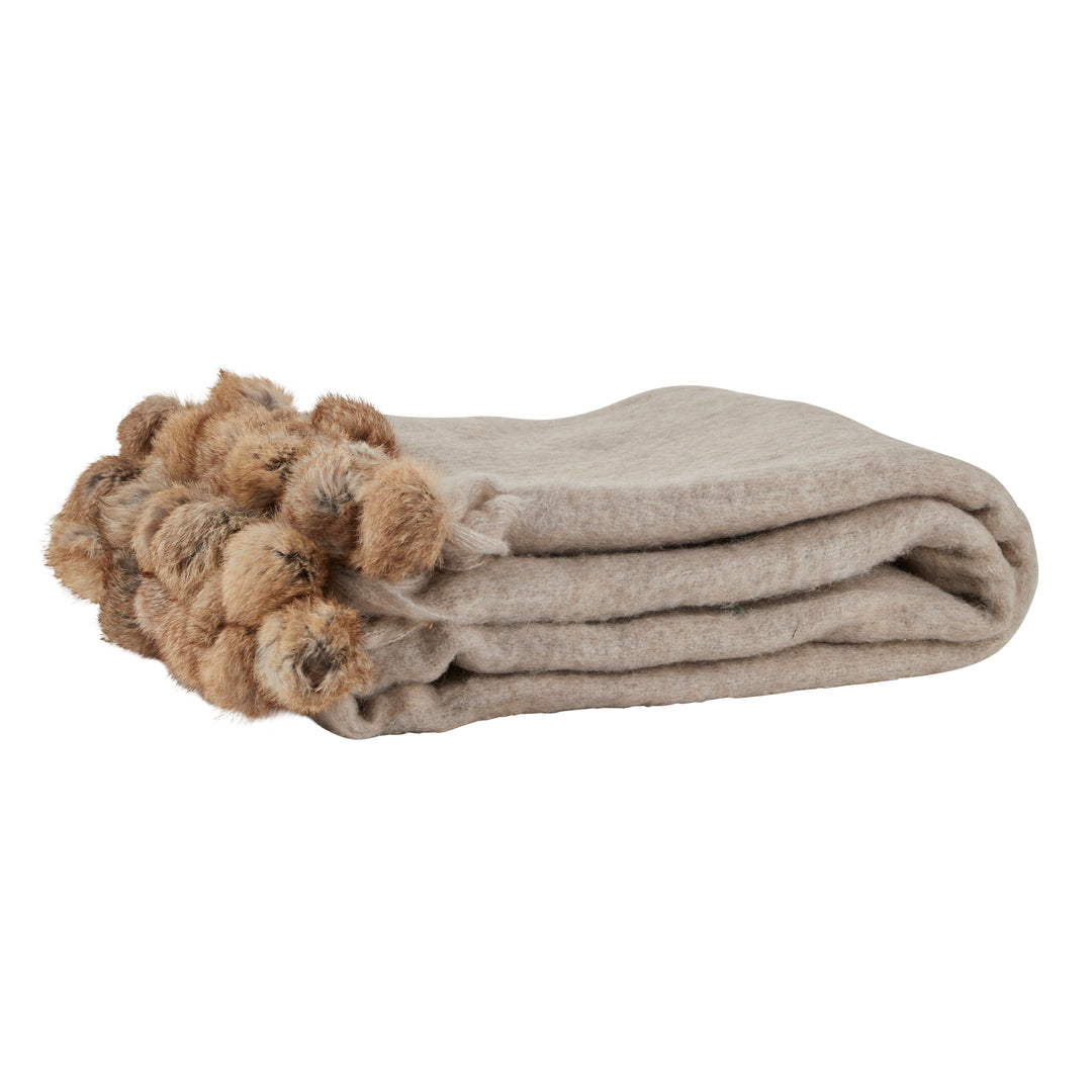 Margit Brandt MB Throw wool w. rabbit pom pom beige